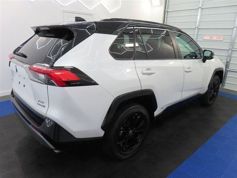 Used 2023 Toyota RAV4 XSE AWD/4WD image 15