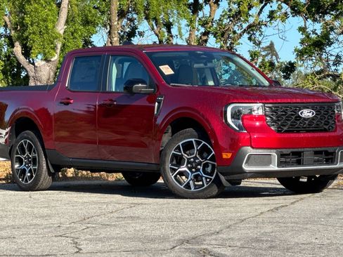 Used 2026 Ford Maverick Lariat w/ 4K Tow Package image 2