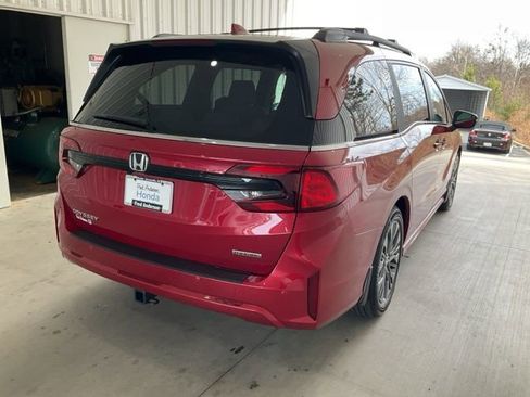 New 2026 Honda Odyssey Touring image 25