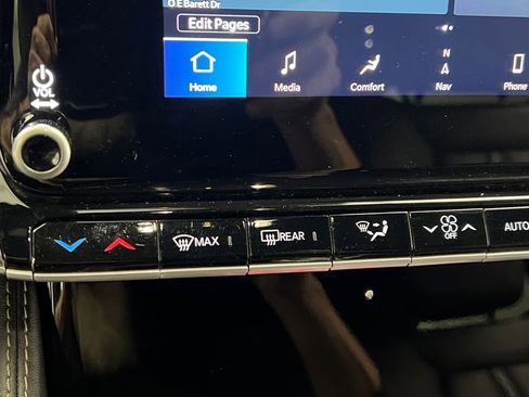 Used 2024 Jeep Wagoneer L Series II image 60