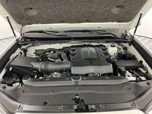 Used 2023 Toyota 4Runner Limited AWD/4WD image 34