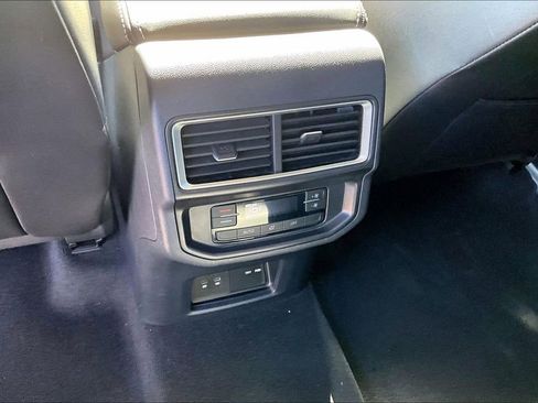 Certified 2025 Volkswagen Atlas SE AWD/4WD image 18