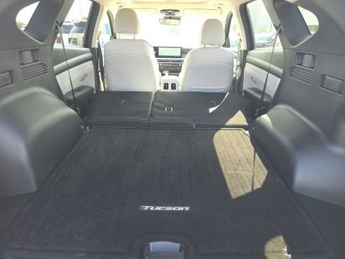 Certified 2025 Hyundai Tucson SEL FWD image 24