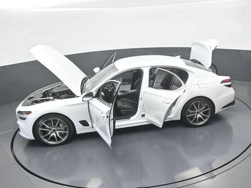 Used 2025 Genesis G70 2.5T RWD image 67
