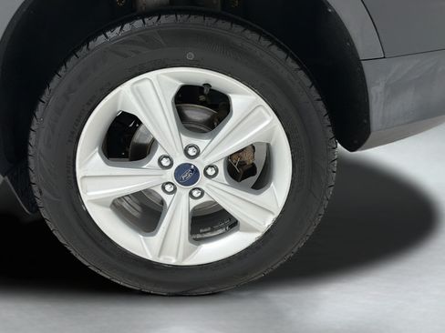 Used 2016 Ford Escape SE w/ Equipment Group 201A FWD image 8