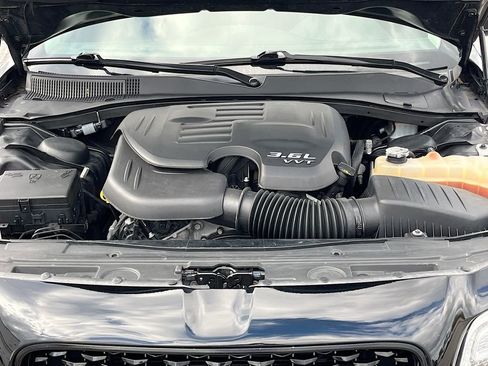 Used 2021 Chrysler 300 Touring w/ Driver Convenience Group RWD image 31