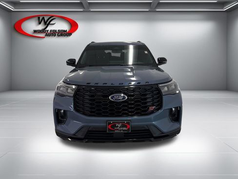 Used 2025 Ford Explorer ST w/ Sun And Sound Package AWD/4WD image 2