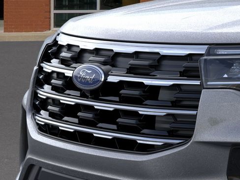 New 2026 Ford Explorer Active RWD image 17