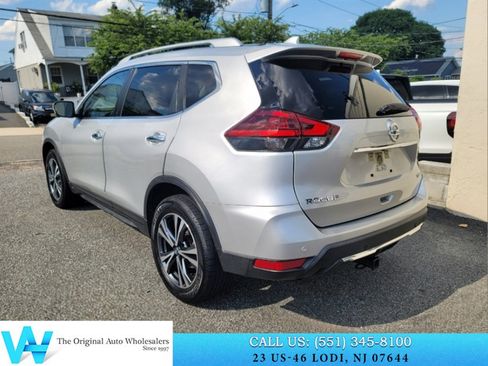 Used 2019 Nissan Rogue SV w/ Premium Package AWD/4WD image 4