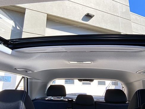 New 2026 Hyundai Venue SEL FWD image 31