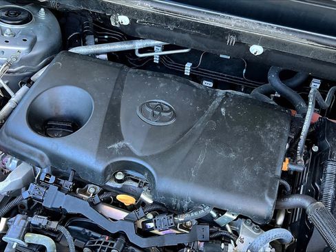 Used 2022 Toyota RAV4 XSE AWD/4WD image 31
