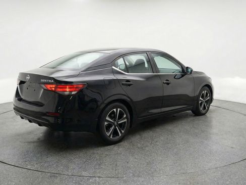 Used 2025 Nissan Sentra SV image 9