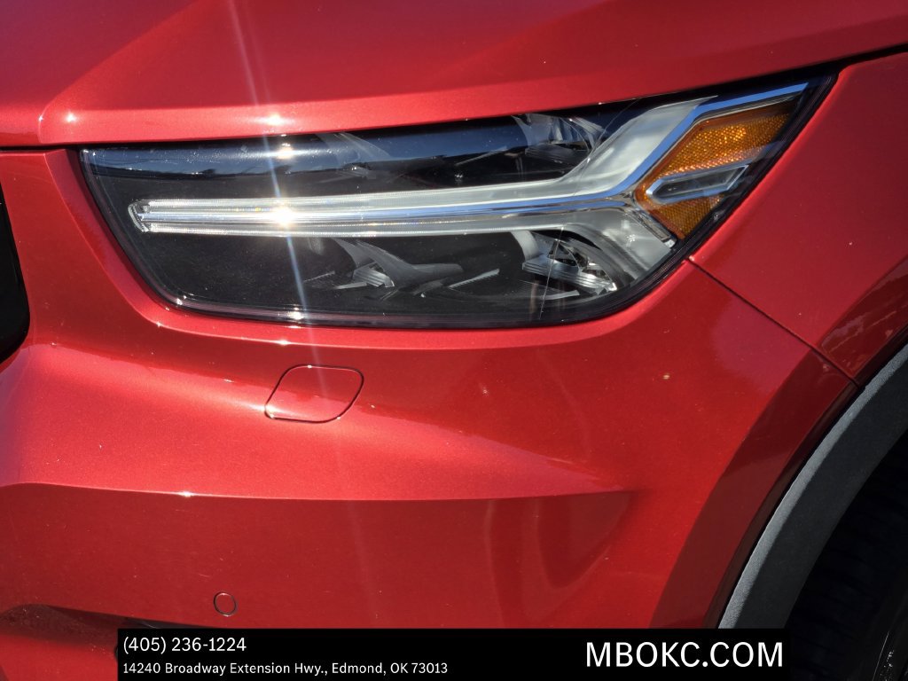 Used 2021 Volvo XC40 T5 R-Design w/ Advanced Package AWD/4WD image 8