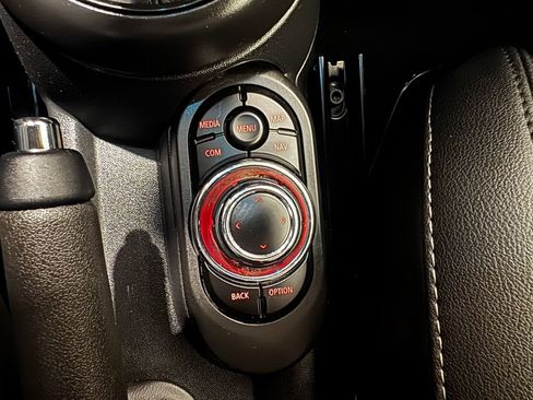 Used 2024 MINI Cooper S FWD image 35