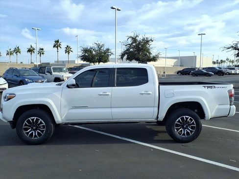 Certified 2022 Toyota Tacoma TRD Sport w/ Technology Package image 7