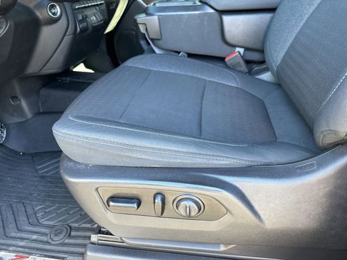 Used 2021 Chevrolet Silverado 1500 RST AWD/4WD image 19