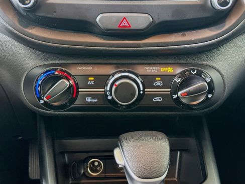 Used 2025 Kia Soul LX w/ LX Technology Package image 24