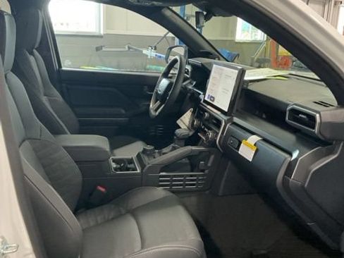 New 2026 Toyota 4Runner TRD Off-Road Premium AWD/4WD image 15