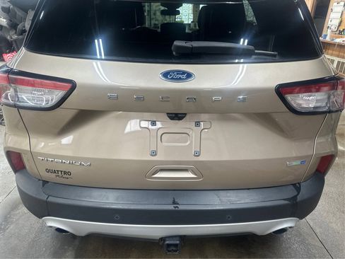 Used 2020 Ford Escape Titanium image 14