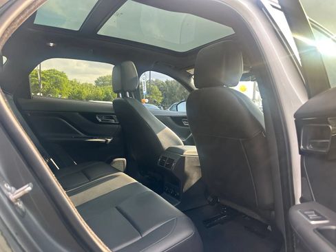Used 2019 Jaguar F-PACE Premium AWD/4WD image 13