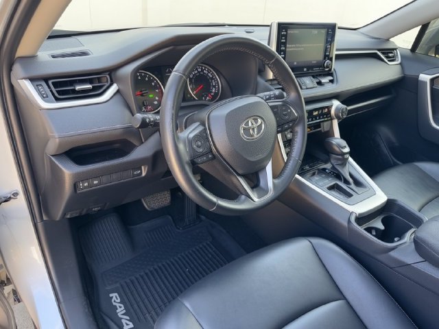 Used 2019 Toyota RAV4 XLE Premium w/ Advanced Technology Package FWD image 16