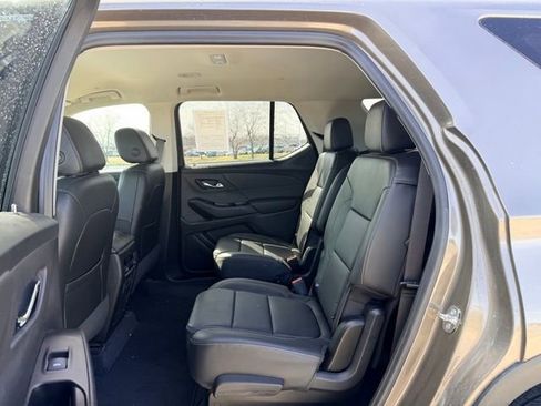 Used 2020 Chevrolet Traverse LT w/ LT Premium Package image 8