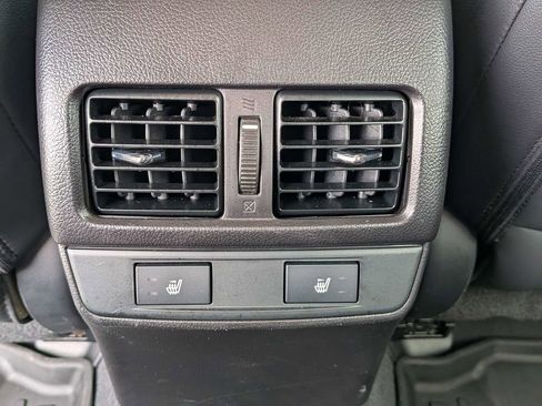 Used 2016 Subaru Outback 2.5i Limited image 14