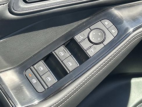 New 2026 Nissan Rogue SV AWD/4WD image 18