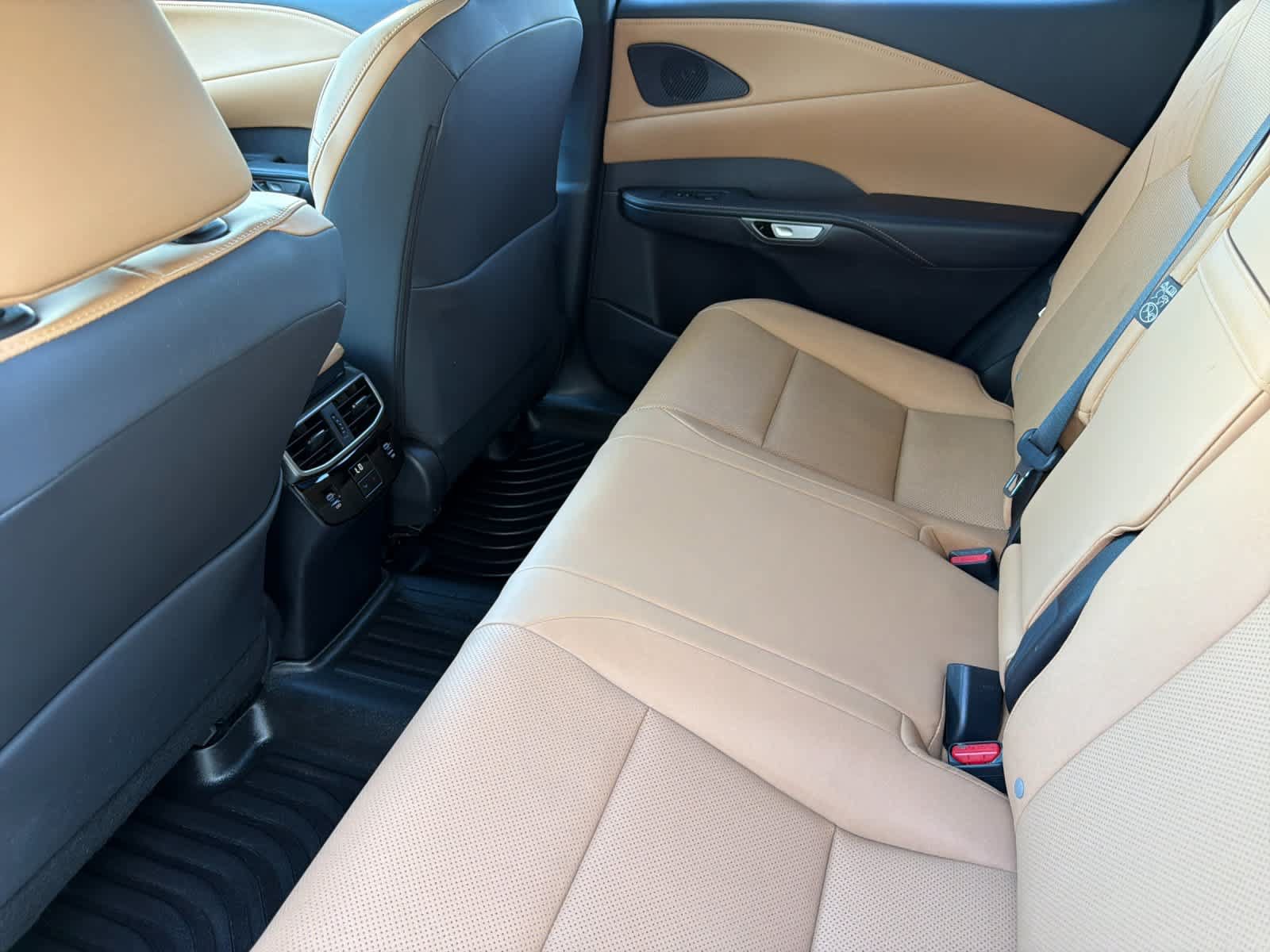 Certified 2024 Lexus RX 350 Premium w/ Cold Area Package FWD image 4
