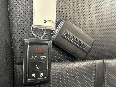 Used 2023 Jeep Wagoneer Series III w/ Preferred Equipment Group image 23