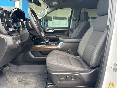 Used 2022 Chevrolet Silverado 1500 RST w/ Redline Edition AWD/4WD image 15