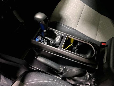 Certified 2022 Toyota Tacoma TRD Sport image 17