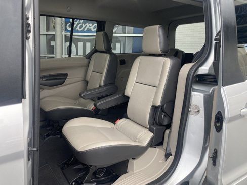 Used 2016 Ford Transit Connect Titanium FWD image 9