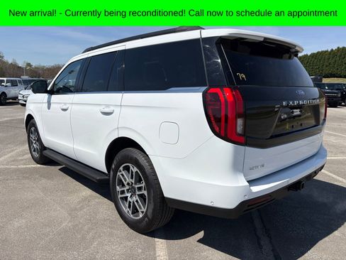 Used 2025 Ford Expedition Active image 8