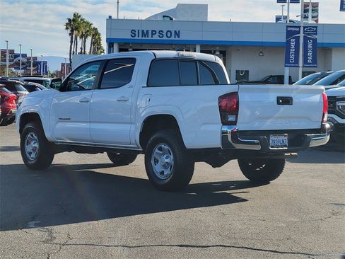 Used 2018 Toyota Tacoma SR5 image 2