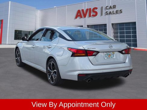 Used 2025 Nissan Altima 2.5 SR FWD image 9