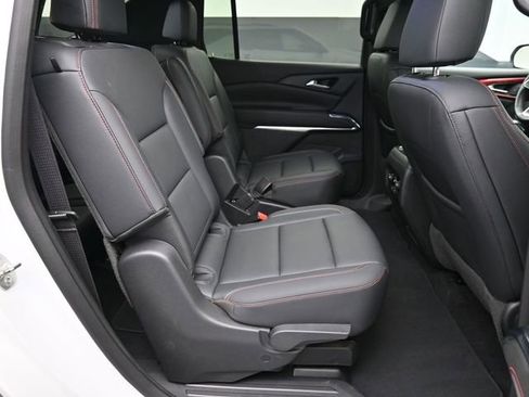 Used 2024 Chevrolet Traverse Z71 image 33