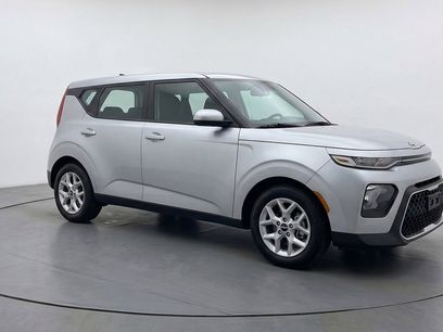 Used 2025 Kia Soul LX w/ LX Technology Package