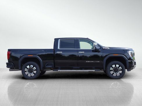 Used 2025 GMC Sierra 2500 Denali AWD/4WD image 5