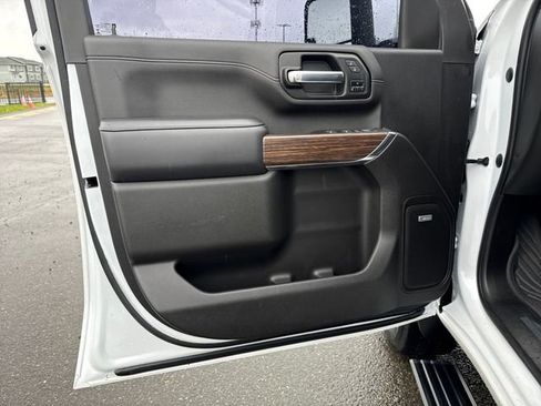 Used 2022 Chevrolet Silverado 2500 High Country w/ Z71 Off-Road Package image 21