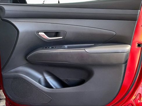 Used 2025 Hyundai Tucson SE FWD image 22