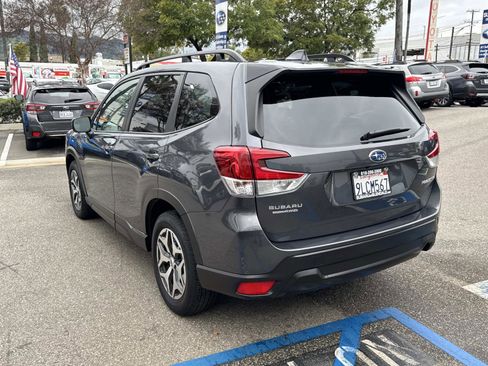 Used 2024 Subaru Forester Premium image 6