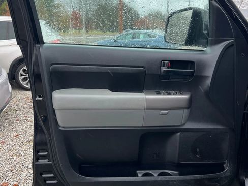 Used 2013 Toyota Tundra 4x4 Double Cab w/ Tow Pkg image 10