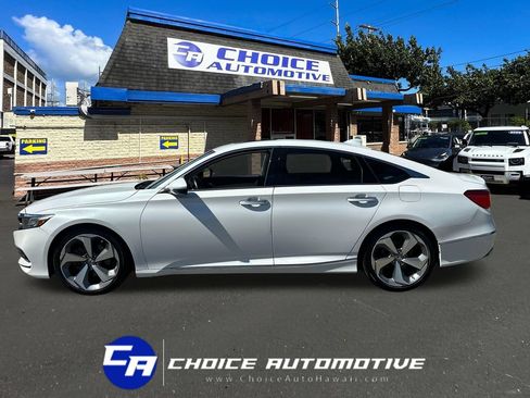 Used 2018 Honda Accord Touring image 3