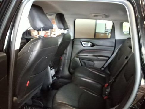 Used 2022 Jeep Compass Trailhawk w/ Trailhawk Elite Group AWD/4WD image 17