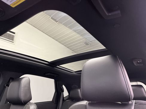 Used 2021 Ford Edge ST w/ Equipment Group 401A image 7