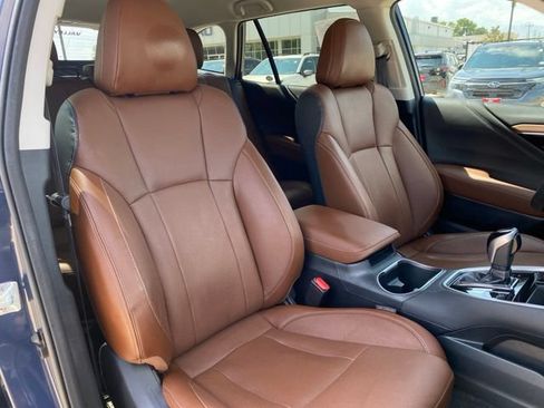 Used 2023 Subaru Outback Touring w/ Popular Package #2 AWD/4WD image 9