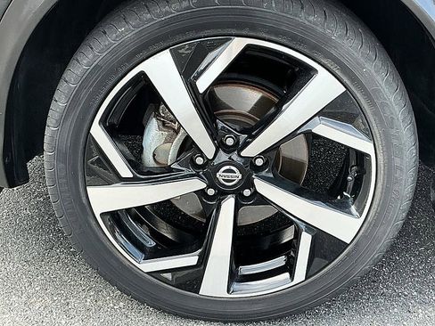 Used 2021 Nissan Rogue Sport SL AWD/4WD image 9