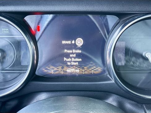 Used 2023 Jeep Wrangler Unlimited Sahara w/ Cold Weather Group AWD/4WD image 13