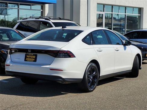 New 2025 Honda Accord SE image 3